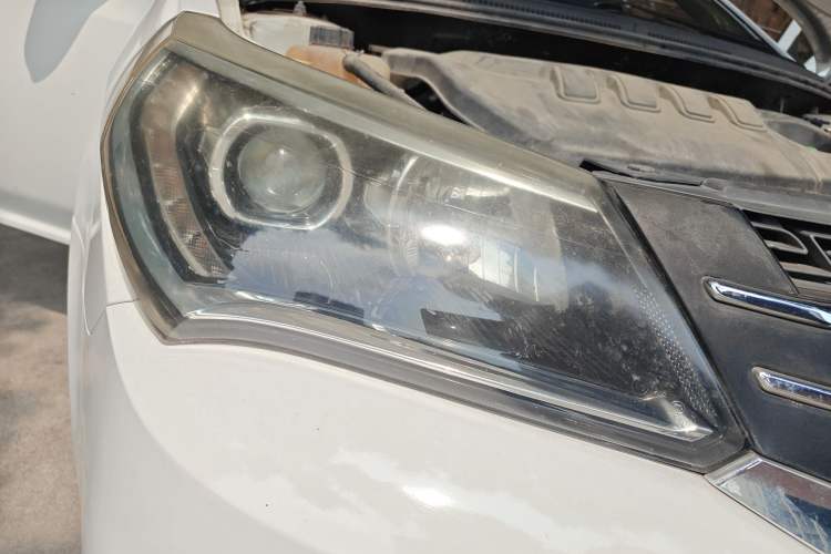 Used Geely Auto Diamond 2016 1.5L Manual Elite Edition Right Front Headlight