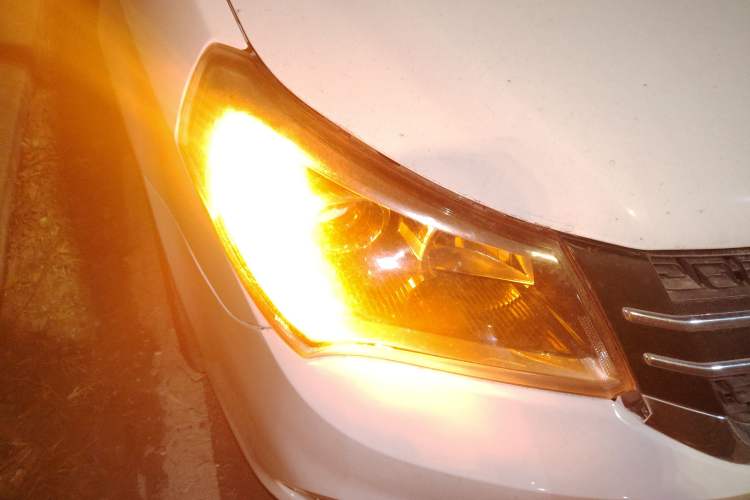 Used Geely Auto Diamond 2016 1.5L Manual Elite Edition Right Front Headlight