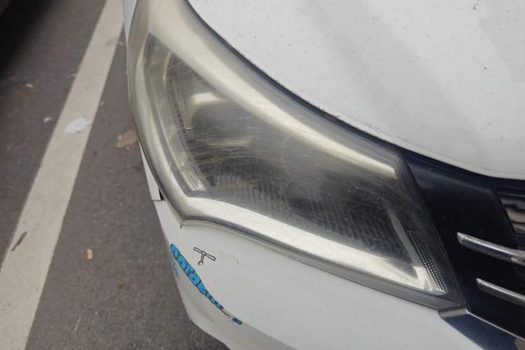 Used Geely Auto Diamond 2016 1.5L Manual Elite Edition Right Front Headlight