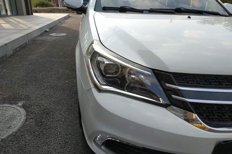 Used Geely Auto Diamond 2016 1.5L Manual Elite Edition Right Front Headlight