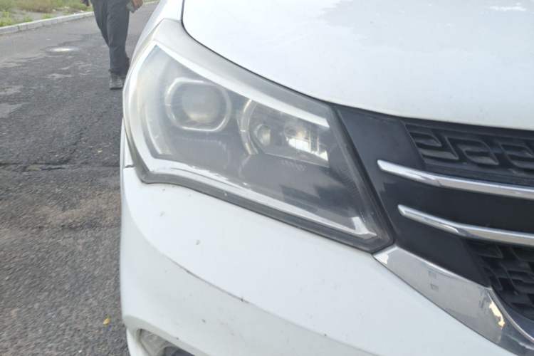 Used Geely Auto Diamond 2016 1.5L Manual Elite Edition Right Front Headlight