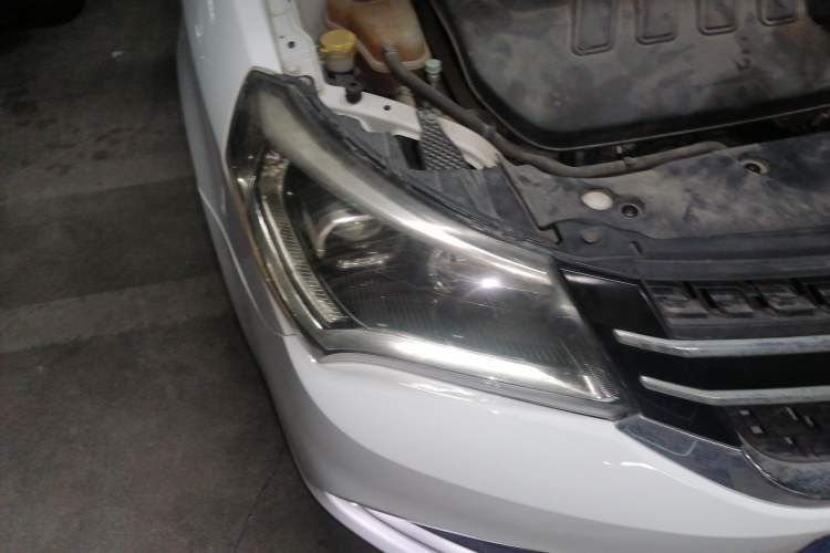 Used Geely Auto Diamond 2016 1.5L Manual Elite Edition Right Front Headlight