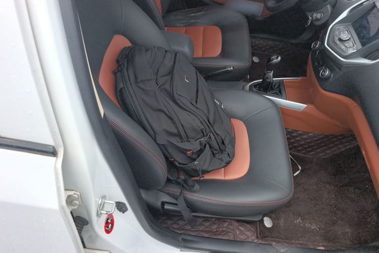Used Geely Auto Diamond 2016 1.5L Manual Elite Edition Right Front Seat