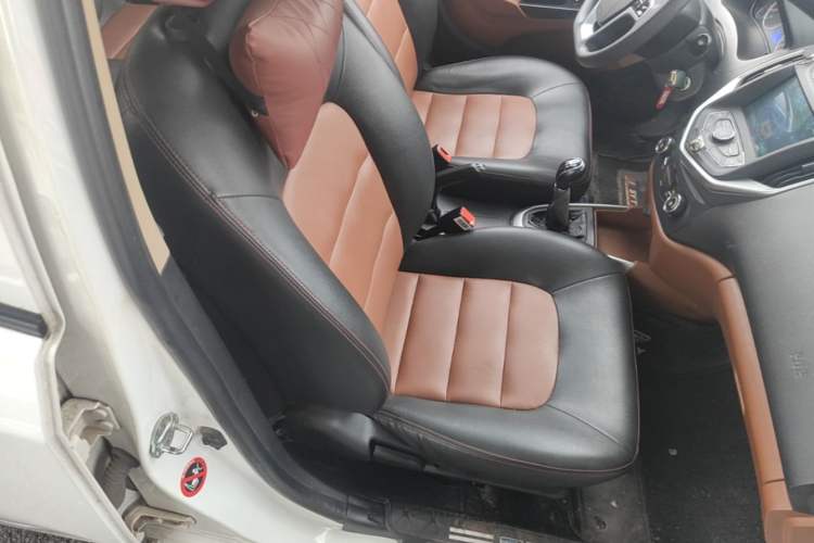 Used Geely Auto Diamond 2016 1.5L Manual Elite Edition Right Front Seat
