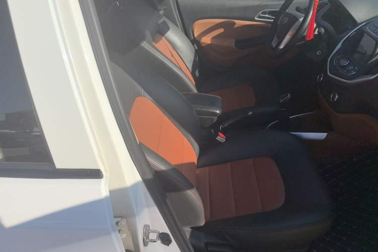 Used Geely Auto Diamond 2016 1.5L Manual Entry-Level Trim Right Front Seat