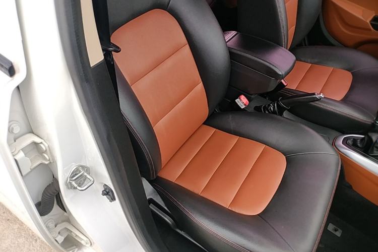 Used Geely Auto Diamond 2016 1.5L Manual Entry-Level Trim Right Front Seat