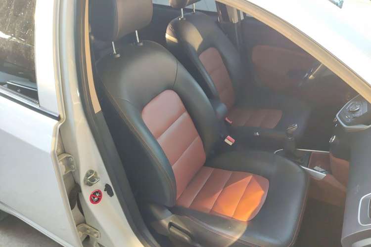 Used Geely Auto Diamond 2016 1.5L Manual Elite Edition Right Front Seat