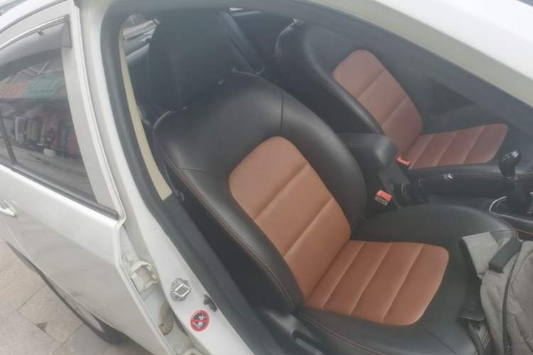 Used Geely Auto Diamond 2016 1.5L Manual Elite Edition Right Front Seat