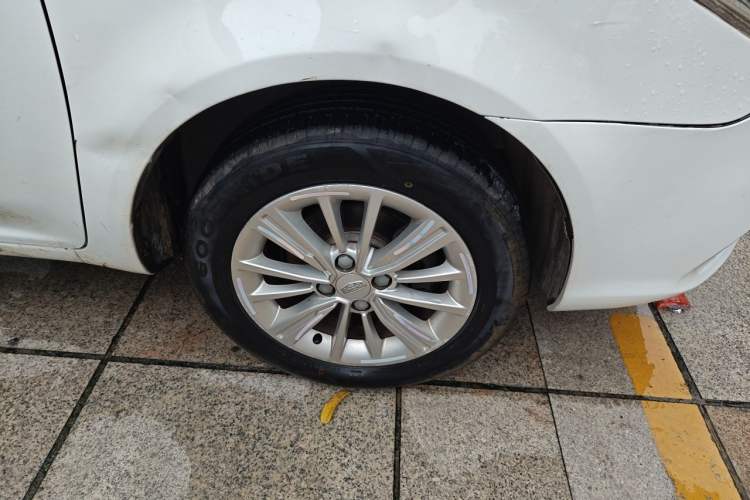 Used Geely Auto Diamond 2016 1.5L Manual Elite Edition Right Front Wheel Hub