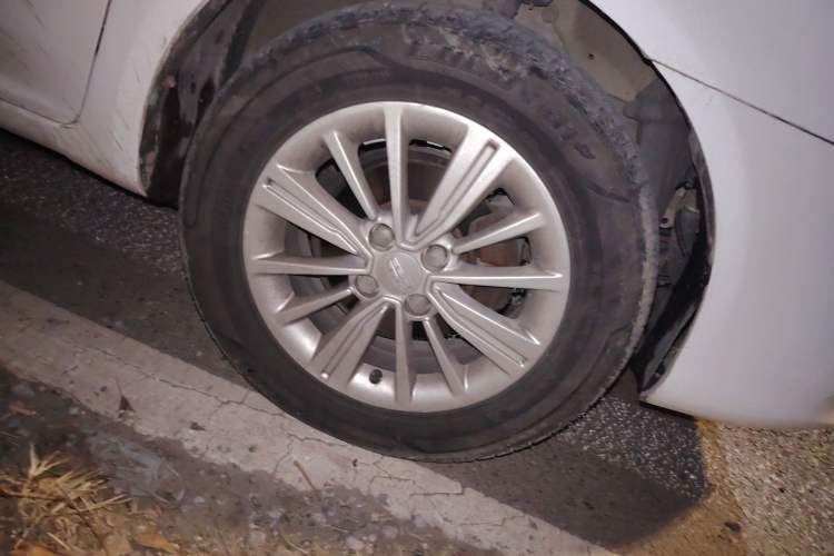 Used Geely Auto Diamond 2016 1.5L Manual Elite Edition Right Front Wheel Hub