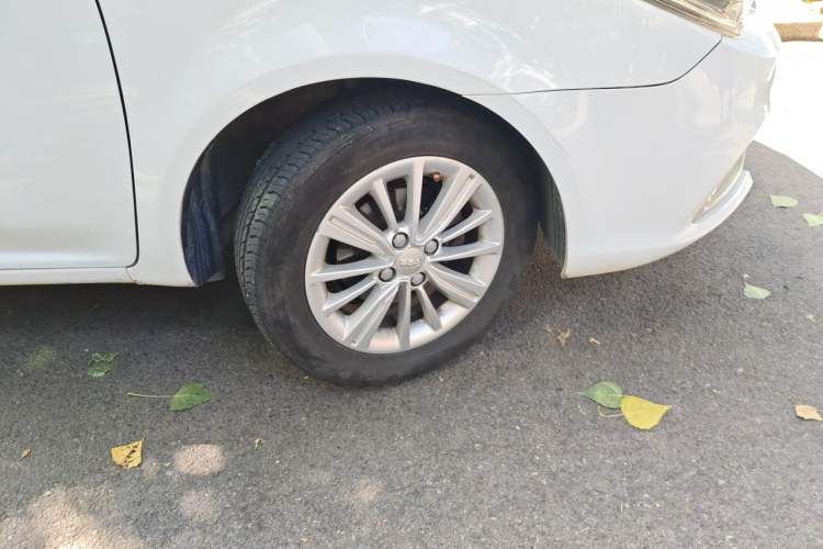 Used Geely Auto Diamond 2016 1.5L Manual Elite Edition Right Front Wheel Hub