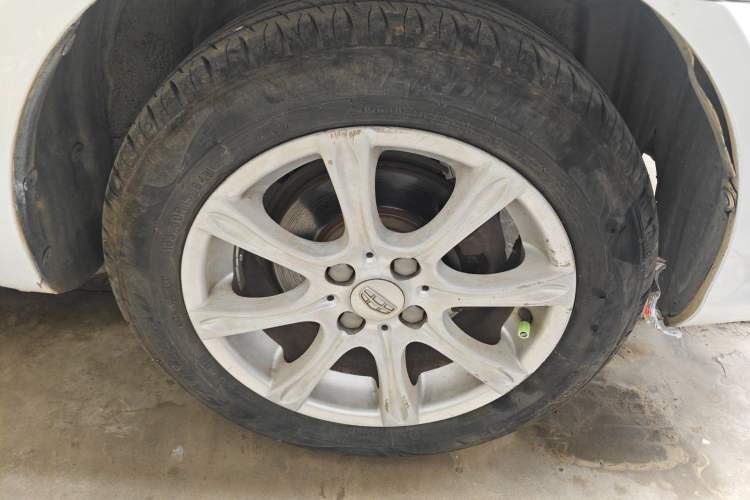 Used Geely Auto Diamond 2016 1.5L Manual Elite Edition Right Front Wheel Hub