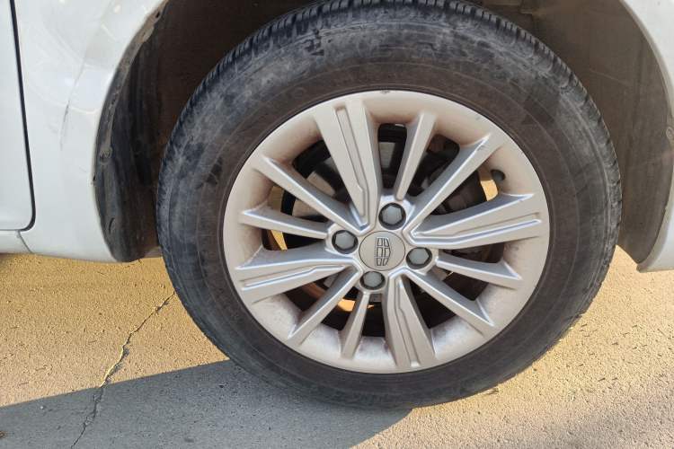 Used Geely Auto Diamond 2016 1.5L Manual Elite Edition Right Front Wheel Hub
