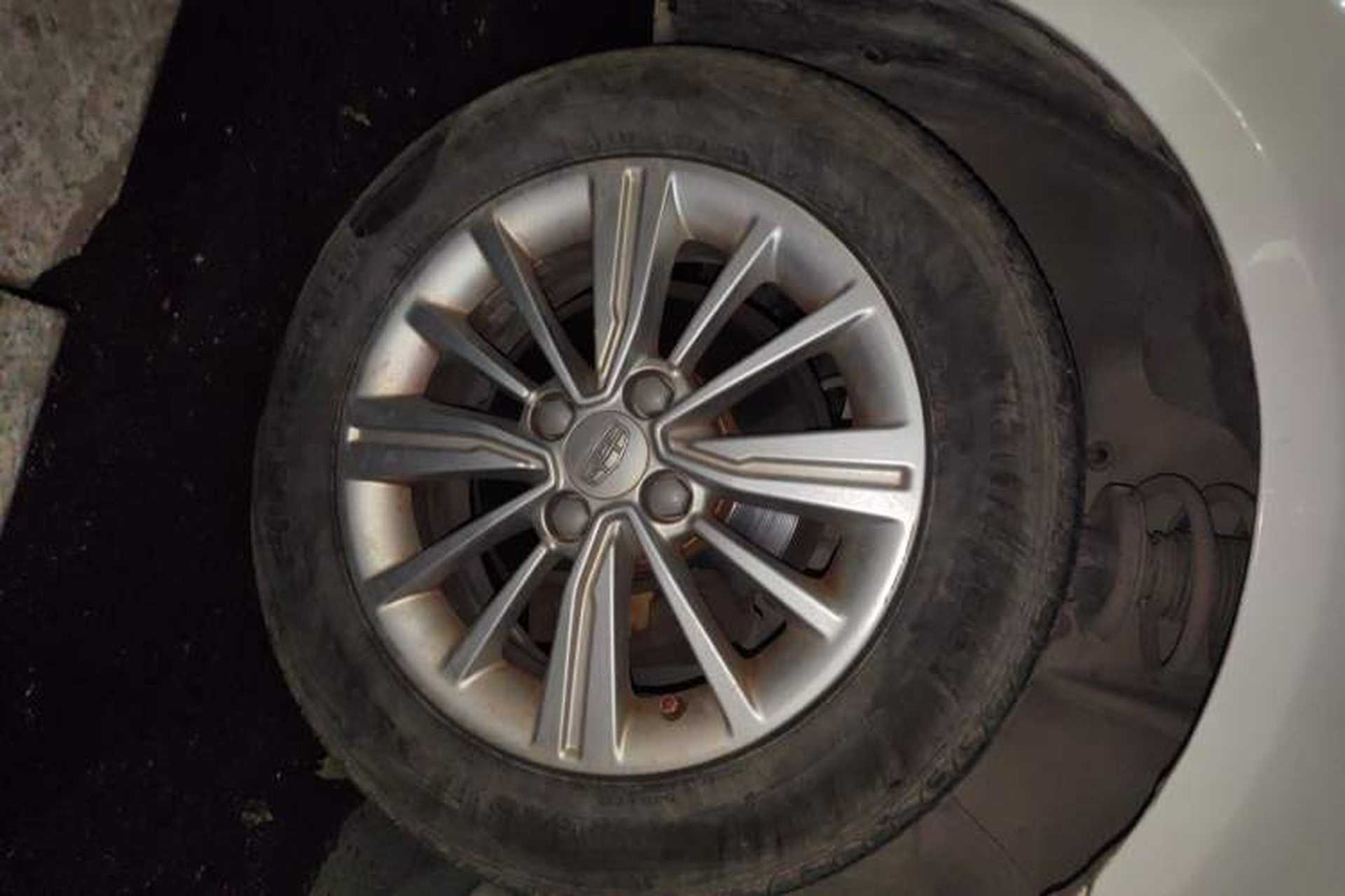 Used Geely Auto Diamond 2016 1.5L Manual Elite Edition Right Front Wheel Hub