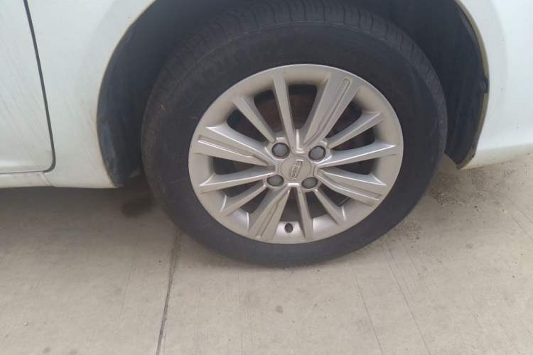 Used Geely Auto Diamond 2016 1.5L Manual Elite Version China IV Standard Right Front Wheel Hub