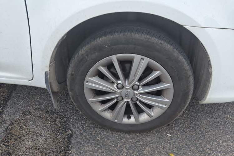 Used Geely Auto Diamond 2016 1.5L Manual Elite Edition Right Front Wheel Hub