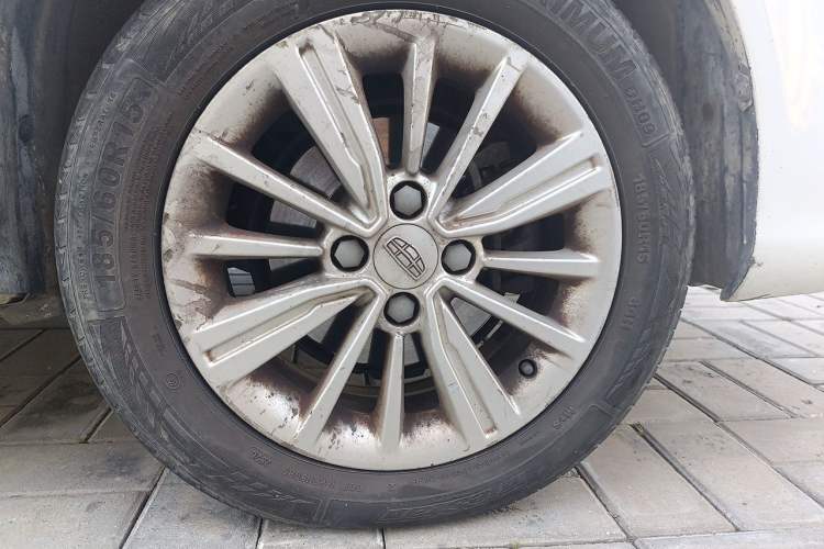Used Geely Auto Diamond 2016 1.5L Manual Elite Edition Right Front Wheel Hub
