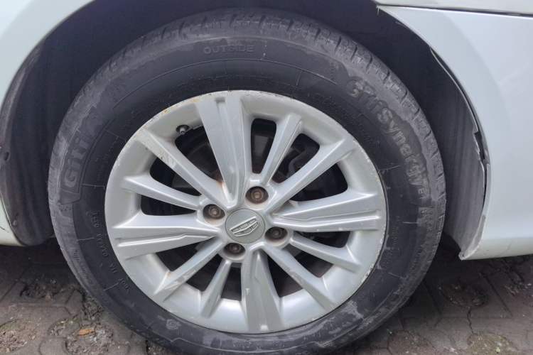 Used Geely Auto Diamond 2016 1.5L Manual Elite Edition Right Front Wheel Hub