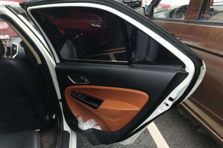 Used Geely Auto Diamond 2016 1.5L Manual Elite Edition Right Rear Door Interior