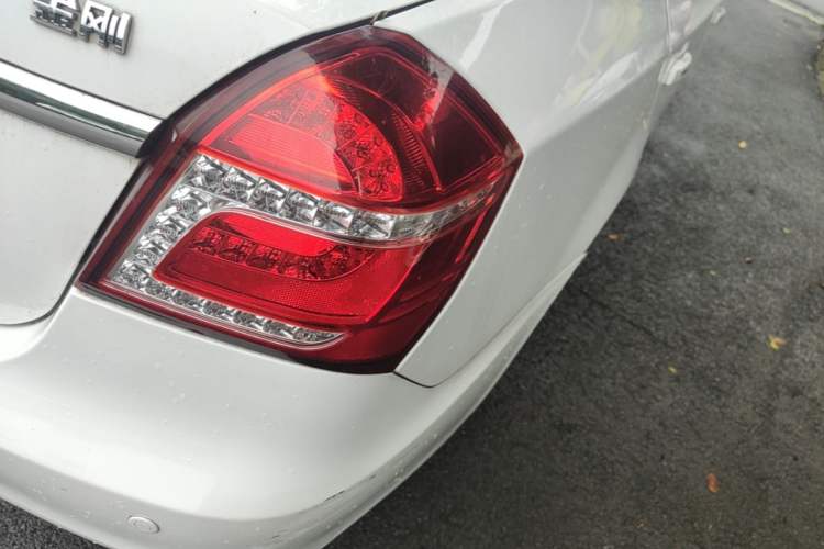 Used Geely Auto Diamond 2016 1.5L Manual Elite Edition Right Rear Taillight