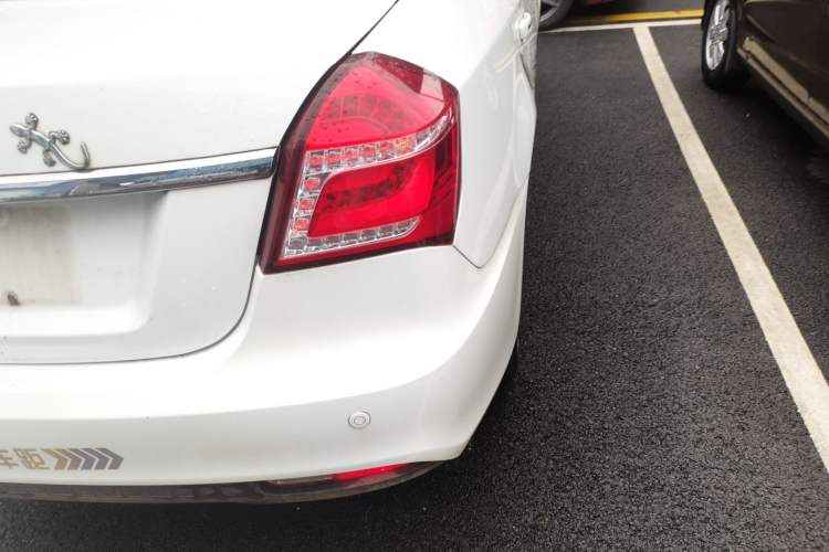 Used Geely Auto Diamond 2016 1.5L Manual Elite Edition Right Rear Taillight