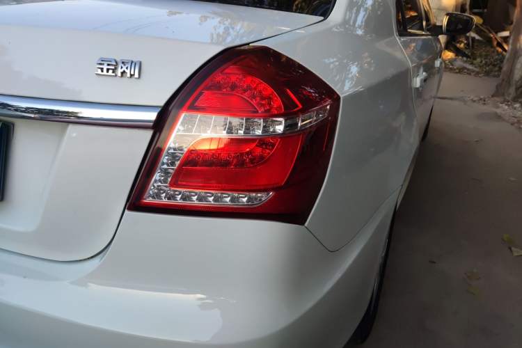 Used Geely Auto Diamond 2016 1.5L Manual Elite Edition Right Rear Taillight