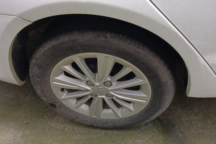 Used Geely Auto Diamond 2016 1.5L Manual Elite Edition Right Rear Wheel Hub