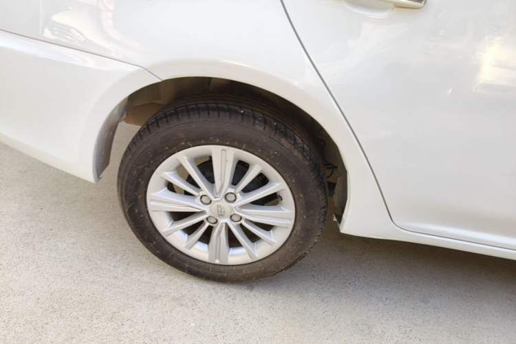 Used Geely Auto Diamond 2016 1.5L Manual Elite Edition Right Rear Wheel Hub