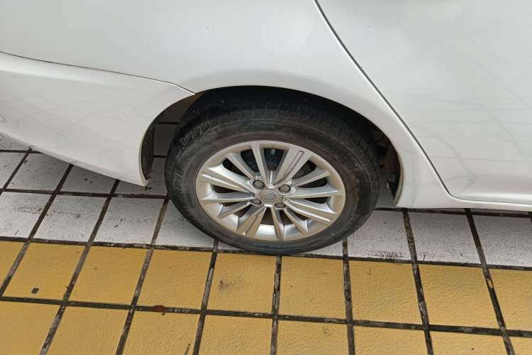 Used Geely Auto Diamond 2016 1.5L Manual Elite Edition Right Rear Wheel Hub