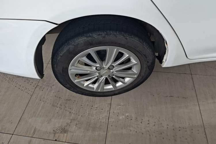 Used Geely Auto Diamond 2016 1.5L Manual Elite Edition Right Rear Wheel Hub