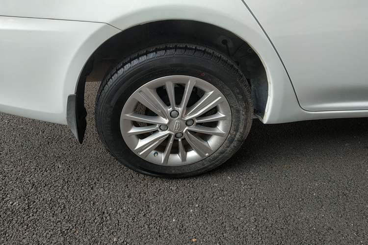 Used Geely Auto Diamond 2016 1.5L Manual Elite Edition Right Rear Wheel Hub