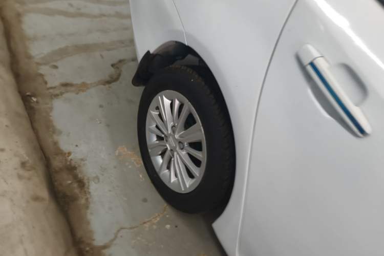 Used Geely Auto Diamond 2016 1.5L Manual Elite Edition Right Rear Wheel Hub