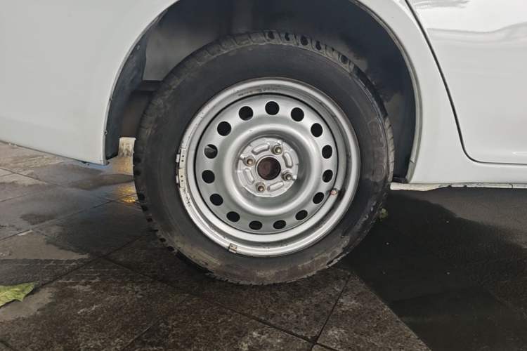 Used Geely Auto Diamond 2016 1.5L Manual Entry-Level Trim Right Rear Wheel Hub