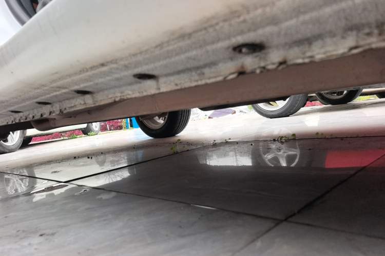 Used Geely Auto Diamond 2016 1.5L Manual Elite Edition Right Side Sill