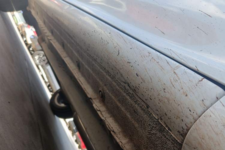 Used Geely Auto Diamond 2016 1.5L Manual Elite Edition Right Side Sill