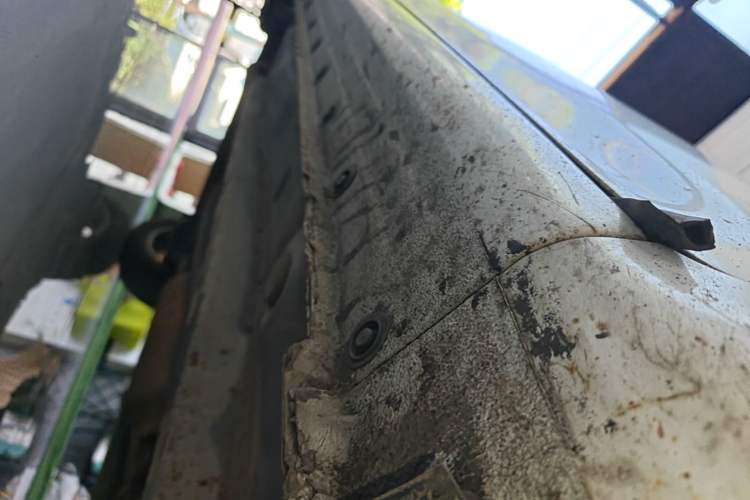 Used Geely Auto Diamond 2016 1.5L Manual Elite Edition Right Side Sill