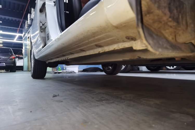 Used Geely Auto Diamond 2016 1.5L Manual Entry-Level Trim Right Side Sill