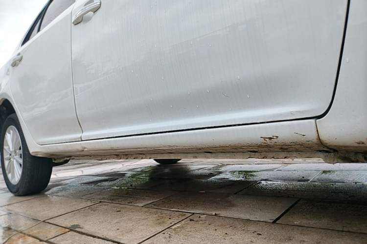 Used Geely Auto Diamond 2016 1.5L Manual Entry-Level Trim Right Side Sill