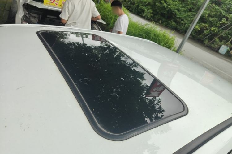 Used Geely Auto Diamond 2016 1.5L Manual Elite Edition Roof