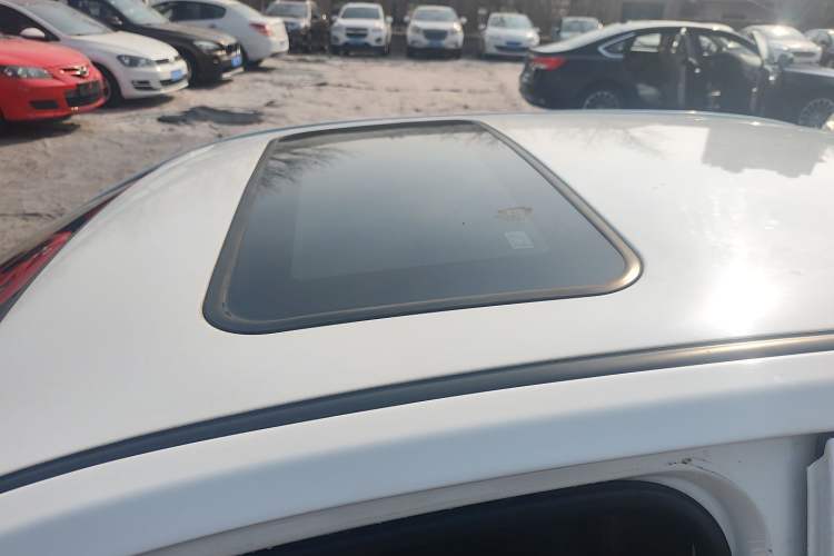 Used Geely Auto Diamond 2016 1.5L Manual Elite Edition Roof