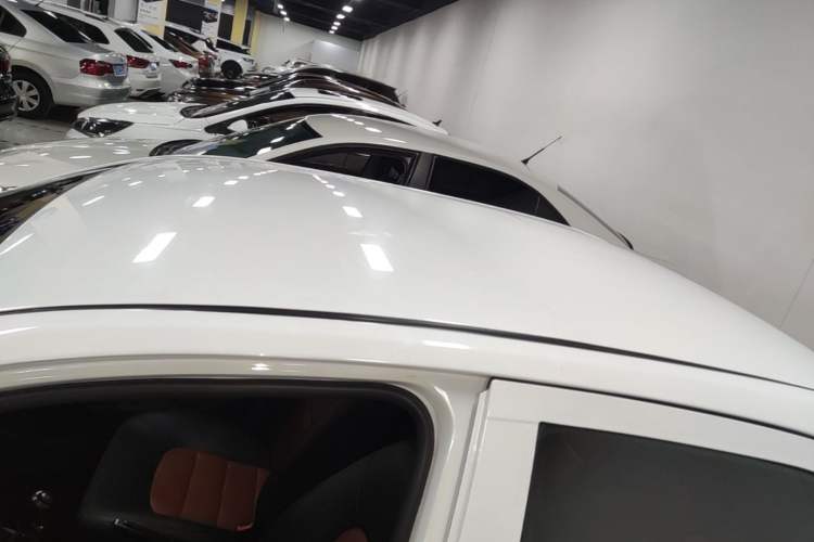 Used Geely Auto Diamond 2016 1.5L Manual Entry-Level Trim Roof