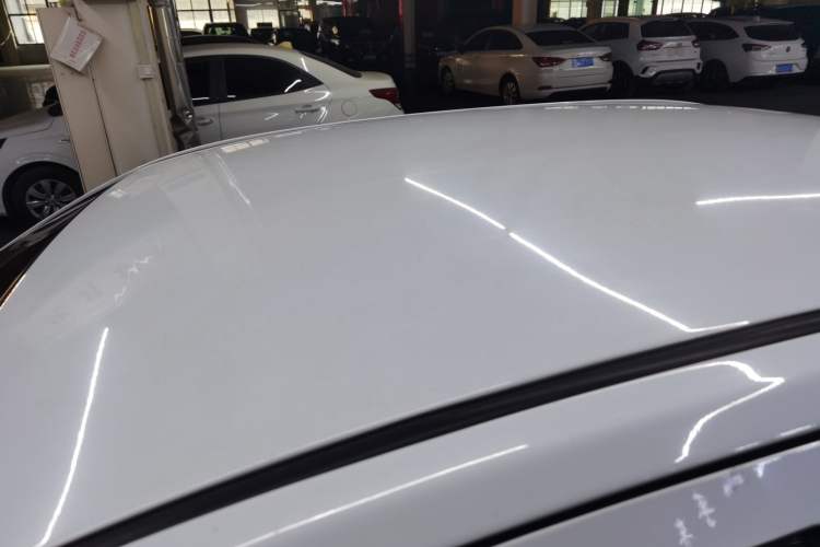 Used Geely Auto Diamond 2016 1.5L Manual Entry-Level Trim Roof