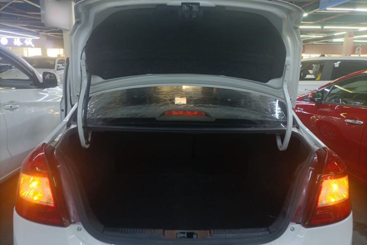 Used Geely Auto Diamond 2016 1.5L Manual Entry-Level Trim Trunk