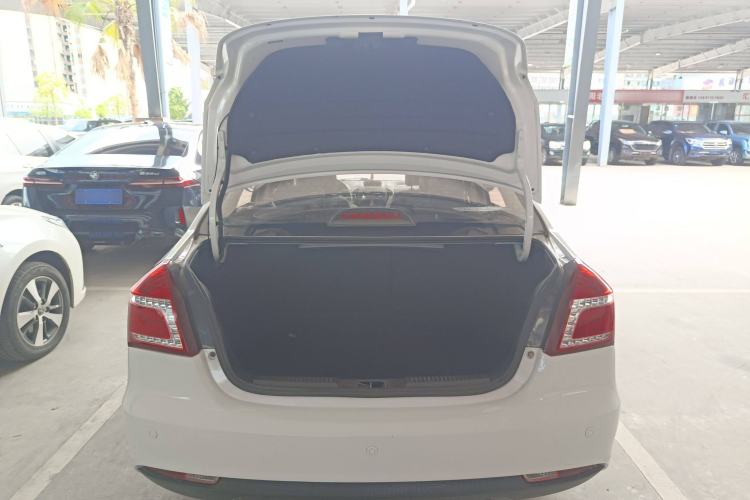 Used Geely Auto Diamond 2016 1.5L Manual Elite Edition Trunk