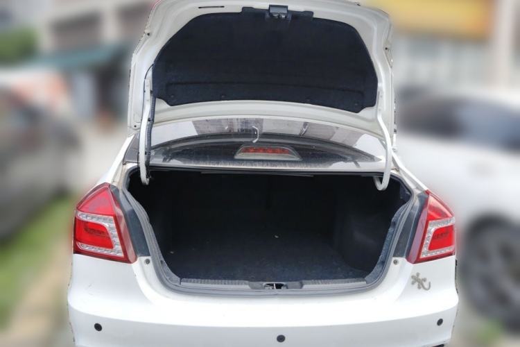Used Geely Auto Diamond 2016 1.5L Manual Elite Edition Trunk