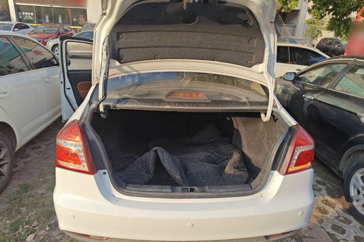Used Geely Auto Diamond 2016 1.5L Manual Elite Edition Trunk