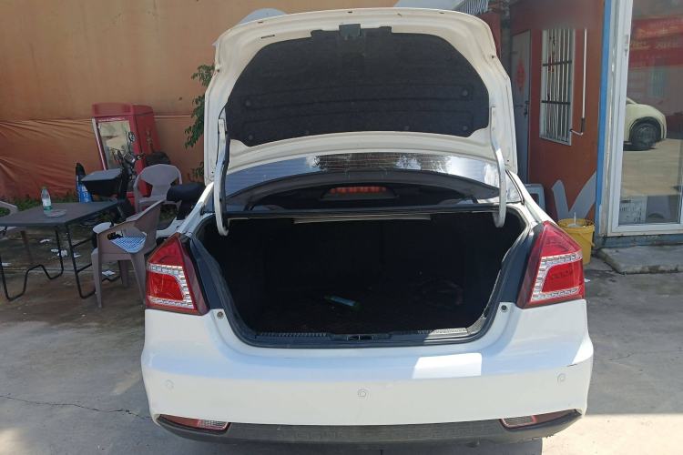Used Geely Auto Diamond 2016 1.5L Manual Elite Edition Trunk