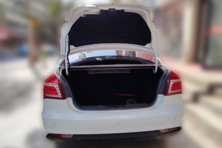 Used Geely Auto Diamond 2016 1.5L Manual Elite Edition Trunk