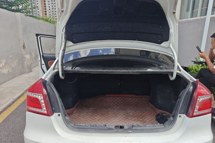 Used Geely Auto Diamond 2016 1.5L Manual Elite Edition Trunk
