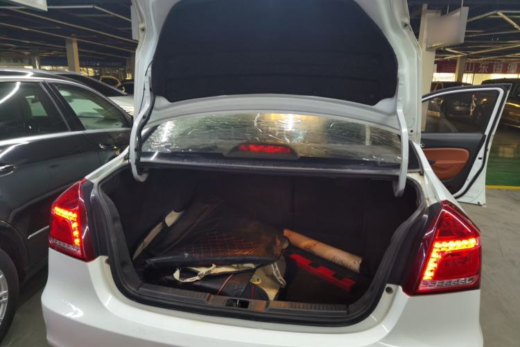 Used Geely Auto Diamond 2016 1.5L Manual Entry-Level Trim Trunk